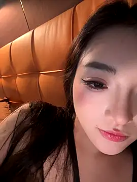 Snapshot of mammam520 chatting on 11.25.25 mammam520 online show from 11.25.25