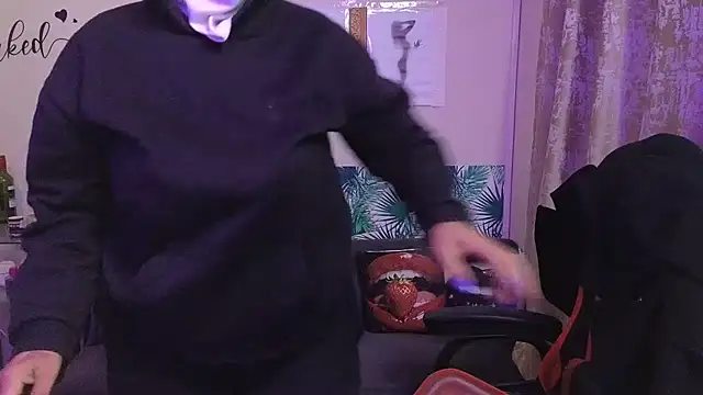 LaReineCleo online show from 07.03.26