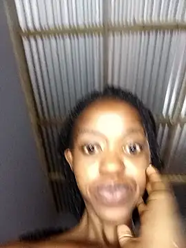 Snapshot of MNCANYANA chatting on 01.10.26 MNCANYANA online show from 01.10.26