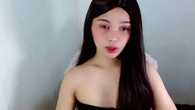 Snapshot of sluttyLeila chatting on 11.29.25 sluttyLeila online show from 11.29.25