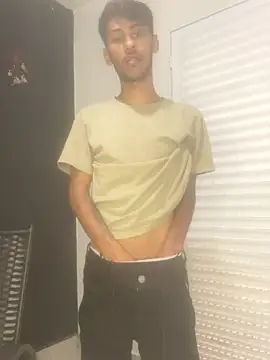 Snapshot of Gustavomerlin2027 chatting on 11.18.25 Gustavomerlin2027 online show from 11.18.25