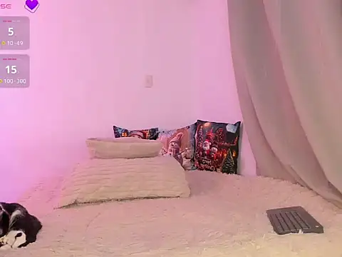 Snapshot of tammy_owo chatting on 12.18.25 tammy owo online show from 12.18.25