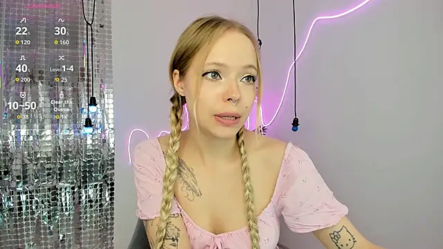 Snapshot of lucy_loy chatting on 01.13.26 lucy loy online show from 01.13.26