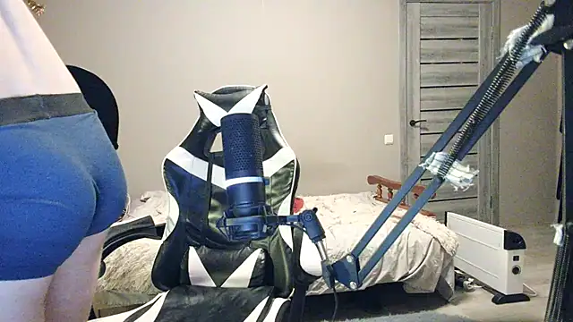 6thfingq online show from 12.20.25