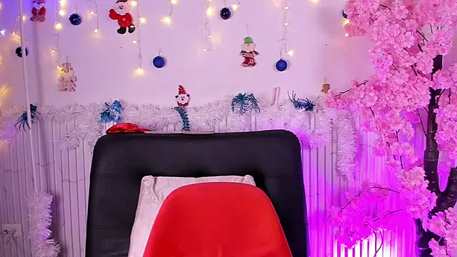 Nicole diaz7 online show from 12.21.25