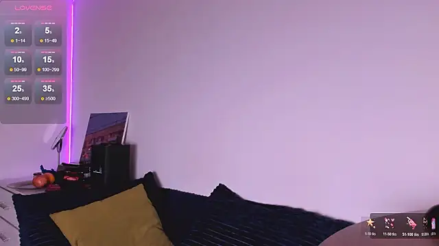 Snapshot of miabellee chatting on 01.14.26 miabellee online show from 01.14.26