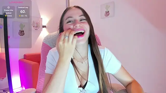 Snapshot of MiaWhiteBunny chatting on 02.06.26 MiaWhiteBunny online show from 02.06.26