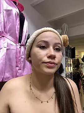 Snapshot of MiaWhiteBunny chatting on 04.24.26 MiaWhiteBunny online show from 04.24.26
