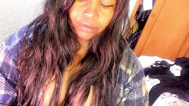 ebonycamelia online show from 04.15.26