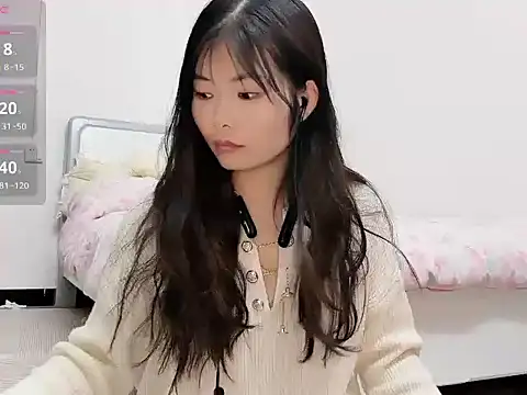 Snapshot of Ava-Baby chatting on 11.19.25 Ava-Baby online show from 11.19.25