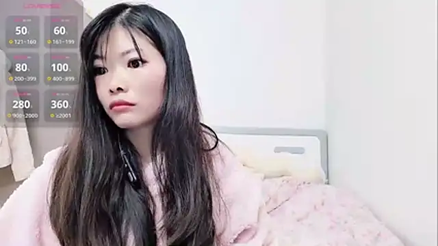 Snapshot of Ava-Baby chatting on 11.24.25 Ava-Baby online show from 11.24.25