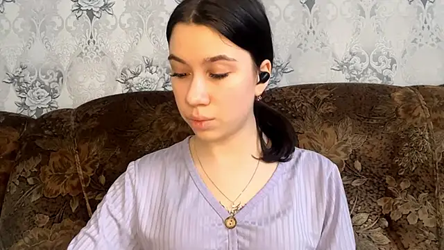 Snapshot of DebbiGoodknight chatting on 12.17.25 DebbiGoodknight online show from 12.17.25