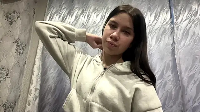 Snapshot of DebbiGoodknight chatting on 12.19.25 DebbiGoodknight online show from 12.19.25