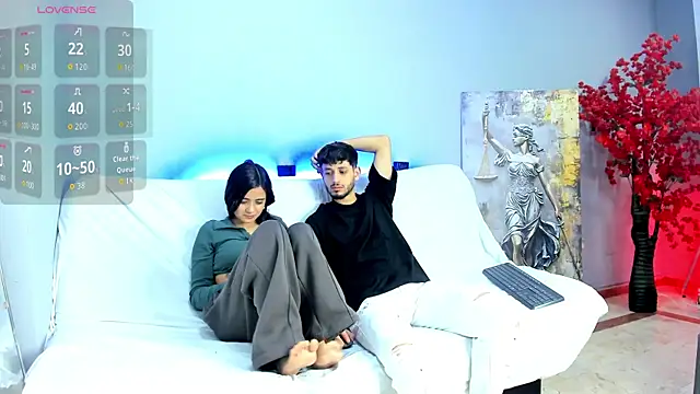 Snapshot of dracke_and_zara chatting on 05.14.26 dracke and zara online show from 05.14.26