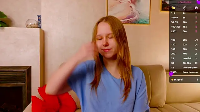 Snapshot of VoidElaris chatting on 04.21.26 VoidElaris online show from 04.21.26