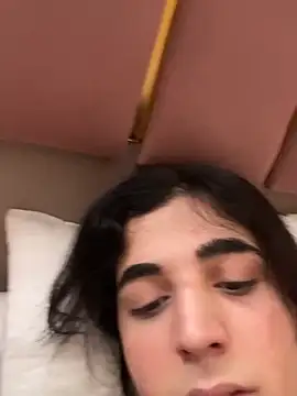 Snapshot of marwanswitie1 chatting on 04.05.26 marwanswitie1 online show from 04.05.26