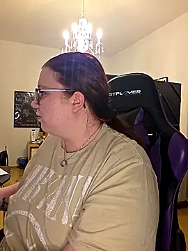 NaughtyNiia online show from 12.18.25