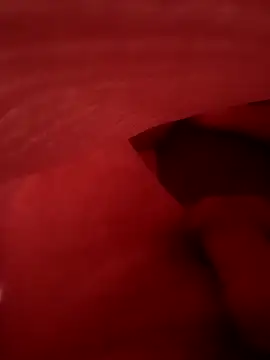 Kingaandqueenn online show from 12.17.25