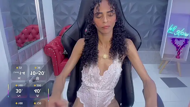 Snapshot of becky_lynch_102 chatting on 01.11.26 becky lynch 102 online show from 01.11.26