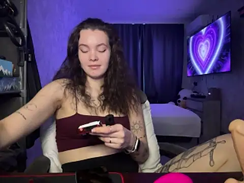 Teresa Yung online show from 11.21.25