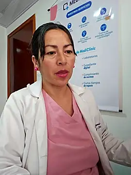 JustSamantha  online show from 04.18.26