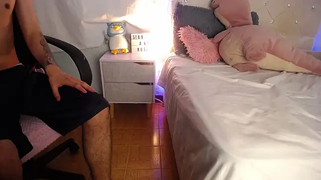 Snapshot of stanandrose_ chatting on 02.06.26 stanandrose online show from 02.06.26