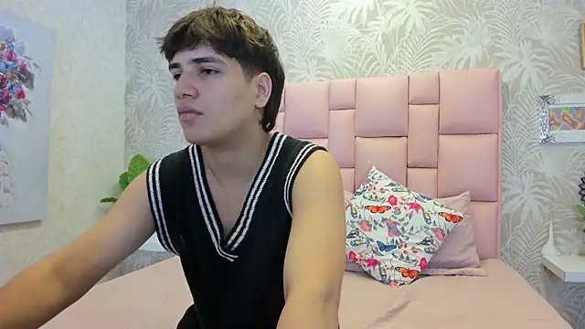 Snapshot of JakeSummer_ chatting on 02.11.26 JakeSummer online show from 02.11.26