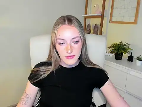 EvelynBlond online show from 11.21.25