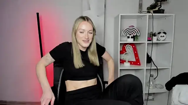 EvelynBlond online show from 03.02.26