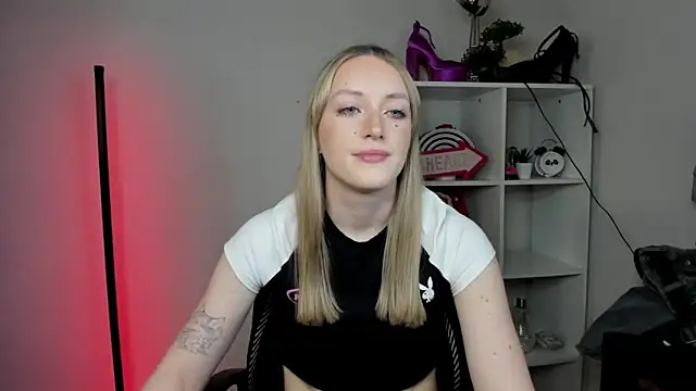 EvelynBlond online show from 03.25.26