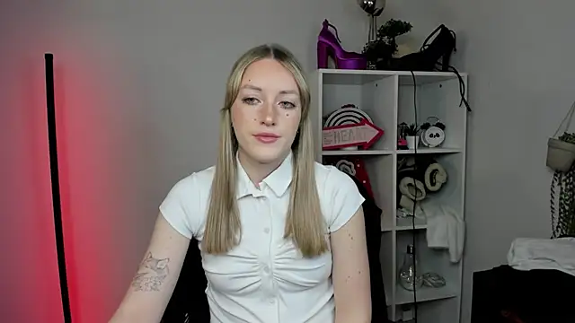 EvelynBlond online show from 03.27.26