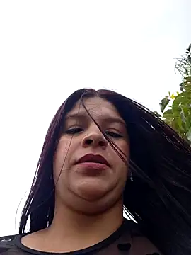 Snapshot of Layla-daring chatting on 07.17.26 Layla-daring online show from 07.17.26