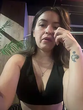 Snapshot of Little__Danni1 chatting on 04.29.26 Little Danni1 online show from 04.29.26