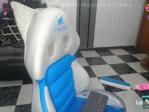 babyschoolgiirl online show from 12.21.25