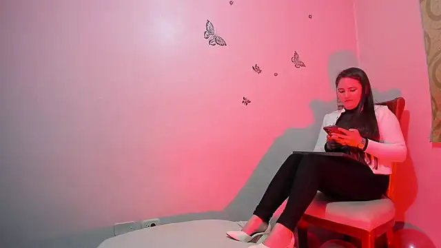 tiffanystorms- online show from 11.30.25