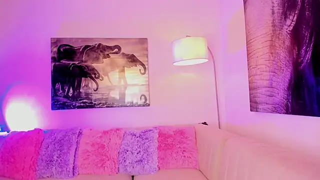 Snapshot of emmyheart7 chatting on 02.11.26 emmyheart7 online show from 02.11.26