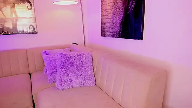 Snapshot of emmyheart7 chatting on 02.13.26 emmyheart7 online show from 02.13.26