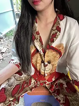 Snapshot of XndSeraphina chatting on 02.04.26 XndSeraphina online show from 02.04.26