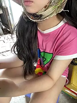 Snapshot of XndSeraphina chatting on 02.05.26 XndSeraphina online show from 02.05.26