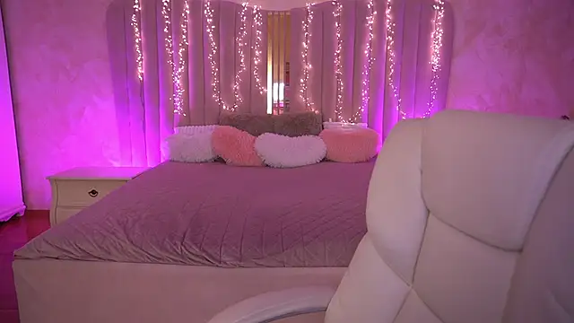 NightAylin online show from 03.18.26