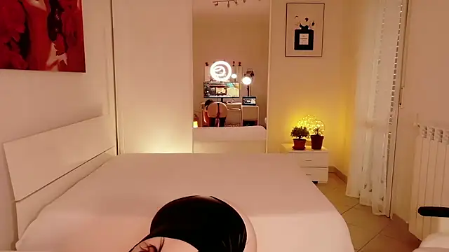 Snapshot of FlirtyFox_ chatting on 01.08.26 FlirtyFox online show from 01.08.26