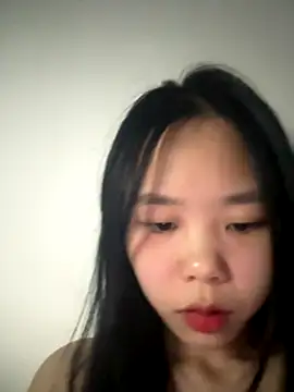 Snapshot of Kiee-lee chatting on 11.26.25 Kiee-lee online show from 11.26.25