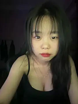 Snapshot of Kiee-lee chatting on 04.19.26 Kiee-lee online show from 04.19.26