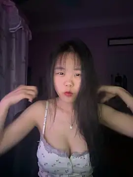 Snapshot of Kiee-lee chatting on 04.21.26 Kiee-lee online show from 04.21.26