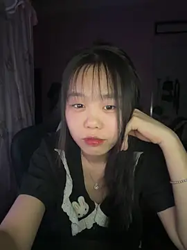 Snapshot of Kiee-lee chatting on 04.22.26 Kiee-lee online show from 04.22.26