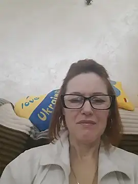 Snapshot of LanaOlbenst chatting on 02.14.26 LanaOlbenst online show from 02.14.26