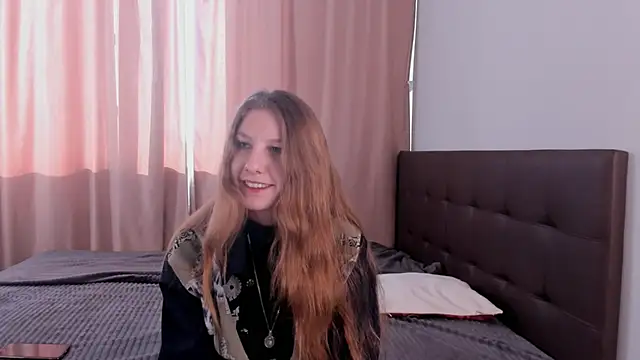 Snapshot of HazeLuneth chatting on 03.02.26 HazeLuneth online show from 03.02.26
