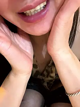 Snapshot of mitao_xx chatting on 01.13.26 mitao xx online show from 01.13.26