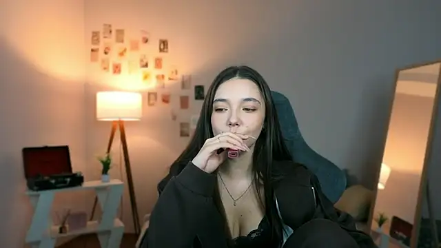 Vexorine online show from 04.16.26