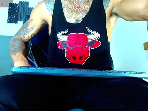 Snapshot of Hot_Latino_x chatting on 02.07.26 Hot Latino x online show from 02.07.26